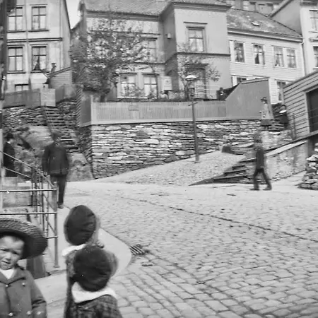 Dinbnb Homes I 200m To Bryggen I Make Memories With Friends And Family! ברגן